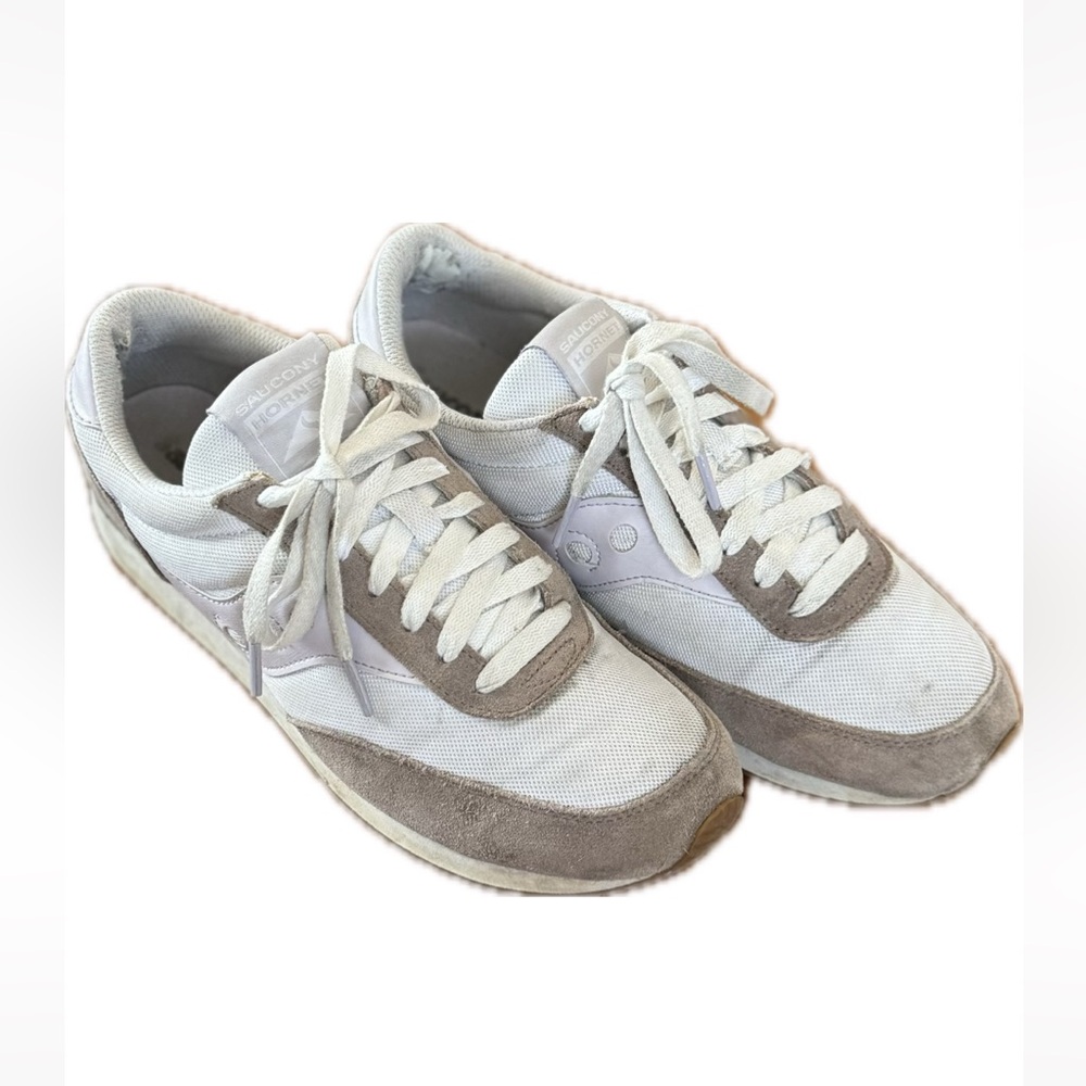 💕 Women’s Saucony Hornet sneakers in lavender & white, size 9